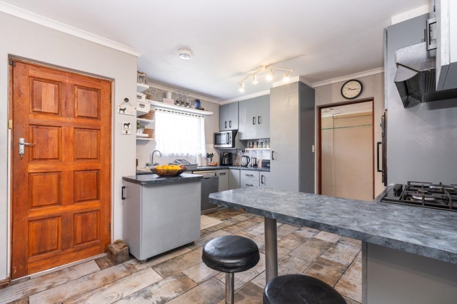 2 Bedroom Property for Sale in Victoria Park Western Cape